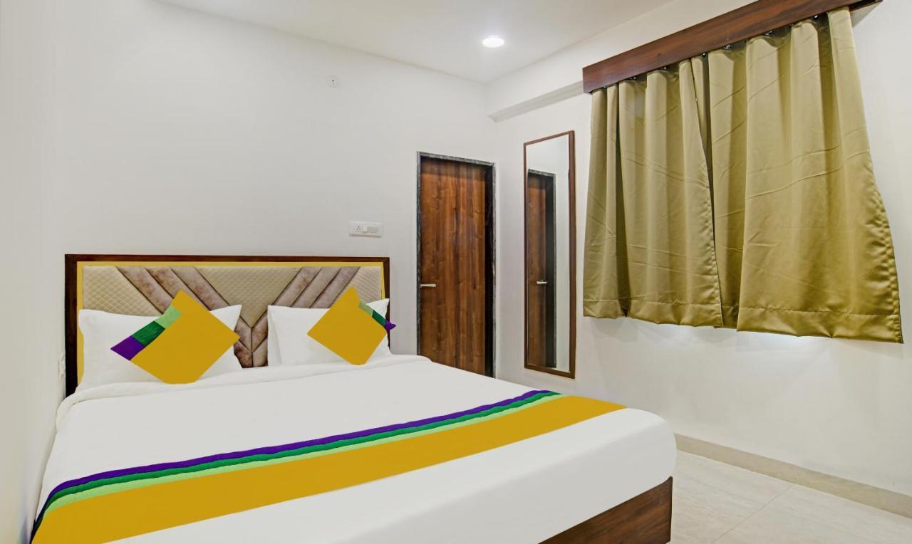 Itsy Hotels Phoenix Indore Exterior photo
