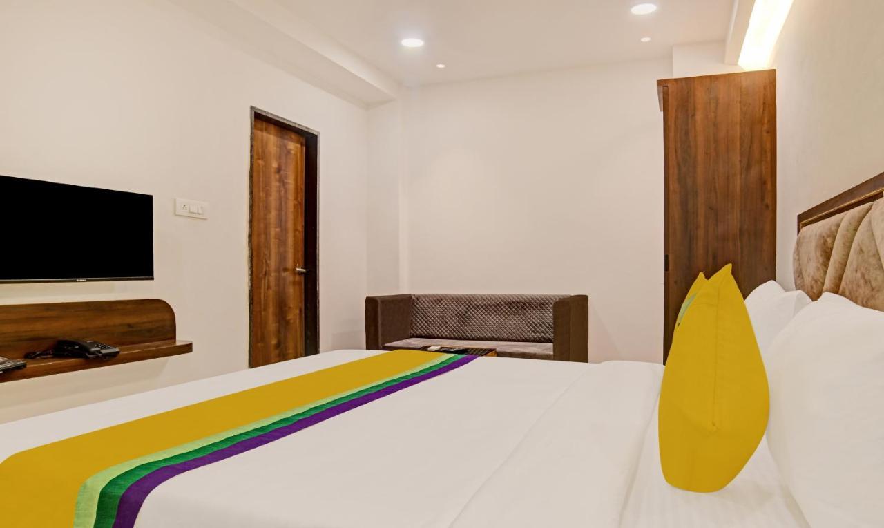 Itsy Hotels Phoenix Indore Exterior photo