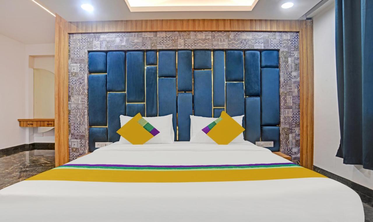 Itsy Hotels Phoenix Indore Exterior photo