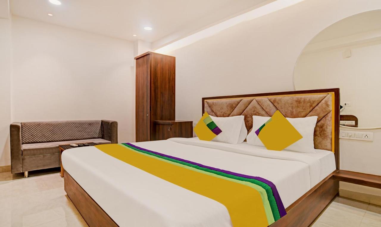 Itsy Hotels Phoenix Indore Exterior photo