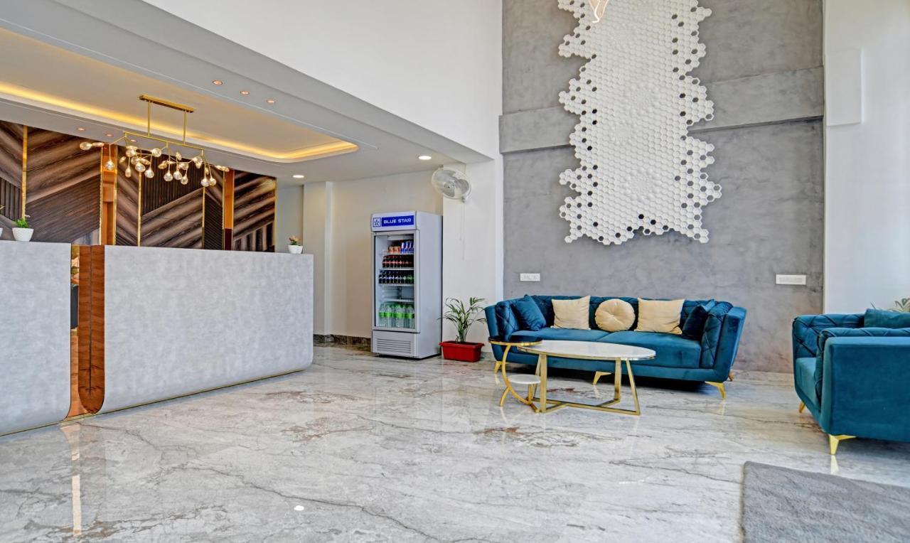 Itsy Hotels Phoenix Indore Exterior photo